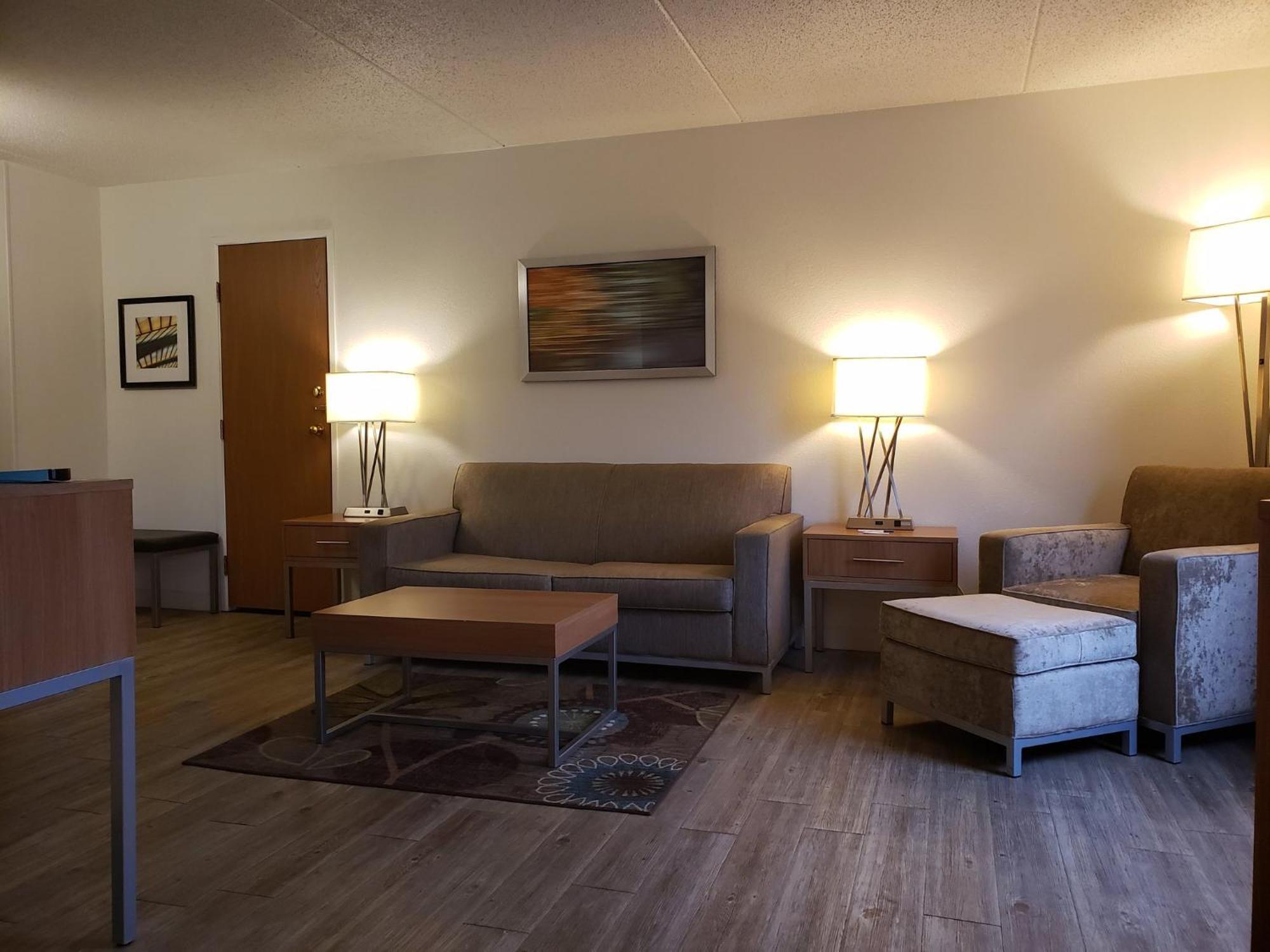 Holiday Inn Express Hotel Pittsburgh-North/Harmarville By Ihg Экстерьер фото