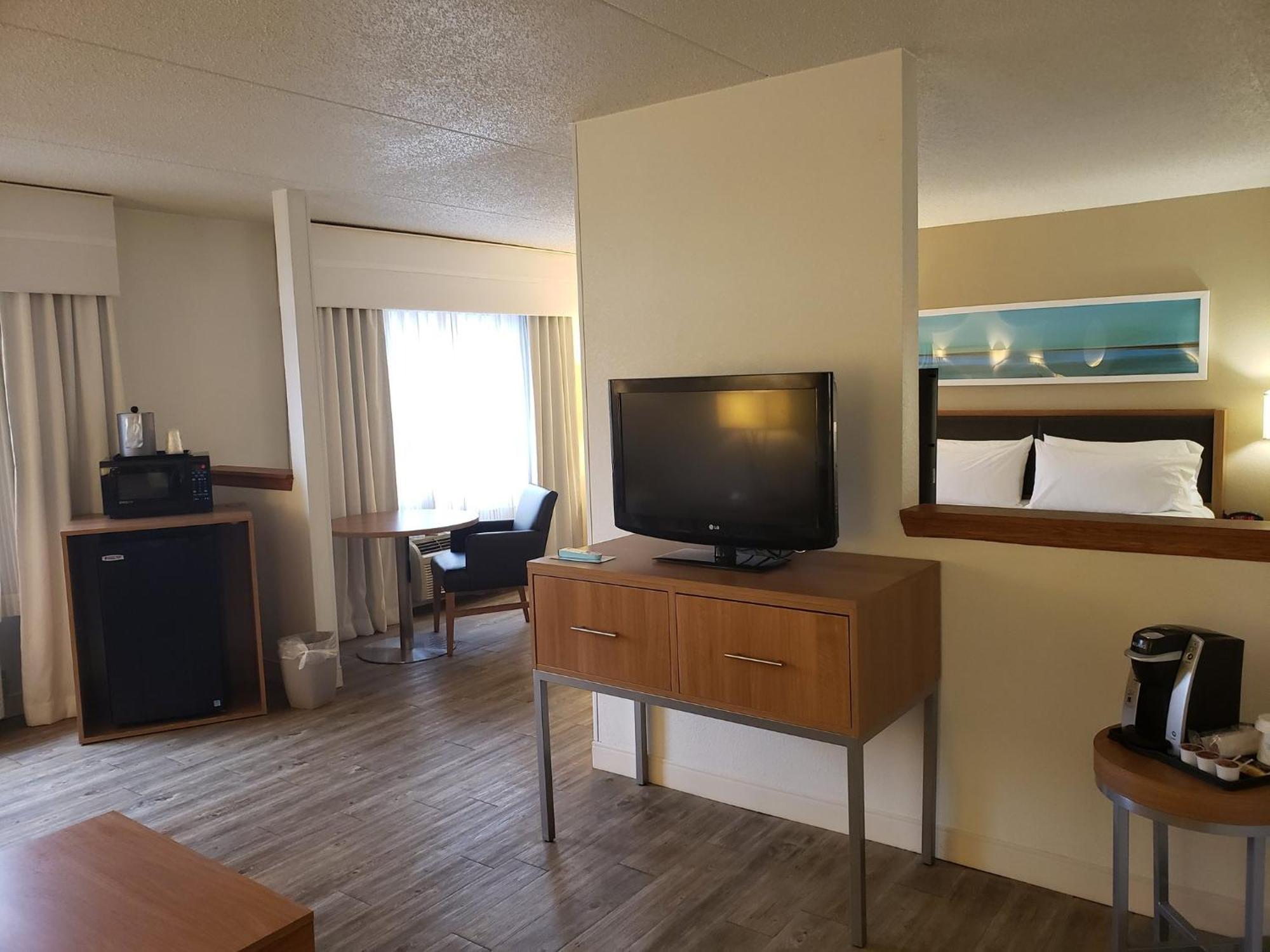 Holiday Inn Express Hotel Pittsburgh-North/Harmarville By Ihg Экстерьер фото