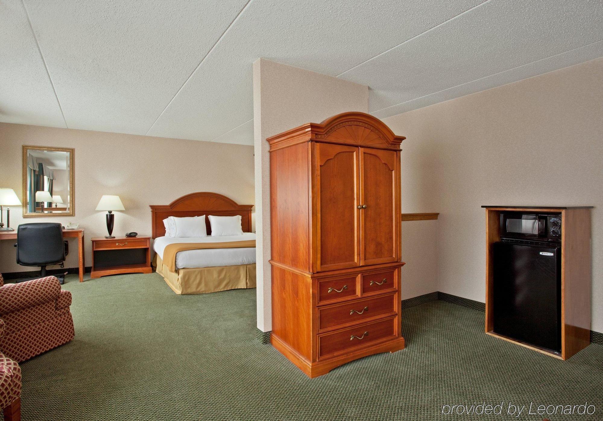 Holiday Inn Express Hotel Pittsburgh-North/Harmarville By Ihg Экстерьер фото
